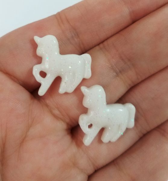 Brinco Mini Unicórnio Branco com Glitter