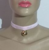Choker Rosa com Guizo Dourado Lolita Maid Cosplay