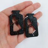 Brinco Menina no Potinho Preto Holográfico