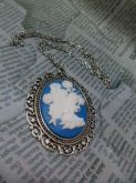 Camafeu Fada Branco e Azul Níquel