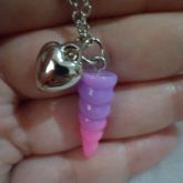 Colar Chifre de Unicórnio Mini Roxo com Rosa