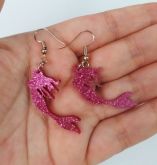 Brinco Mini Sereia Glitter Pink